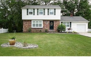 1101 Beechwood Dr, Atco, NJ 08004