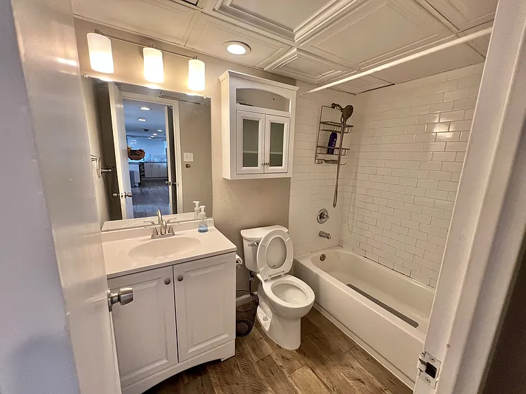 1802 Lavaca St #608 — Photo 5