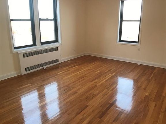 4th image of 2147 E 17th St APT 6E