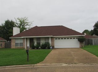 18 Chris Cv, Byram, MS 39272