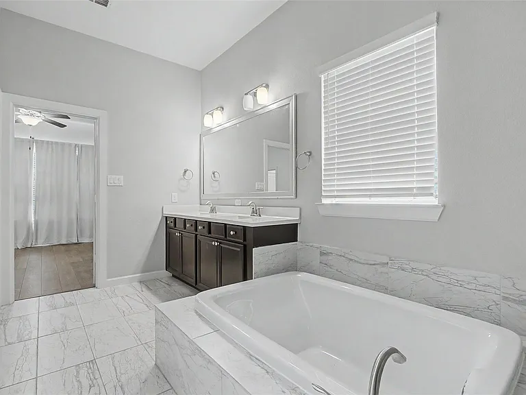 19718 Shinnery Ridge Ct — Photo 13