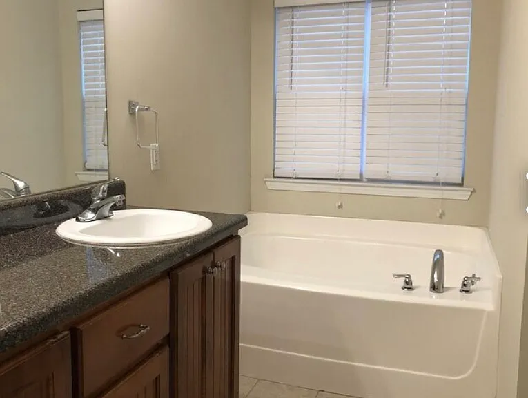 308 Teakwood Ct — Photo 6