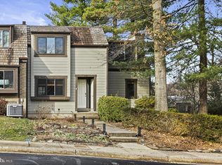 1550 Scandia Cir, Reston, VA 20190