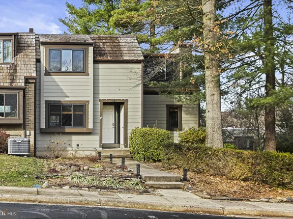 1550 Scandia Cir, Reston, VA 20190