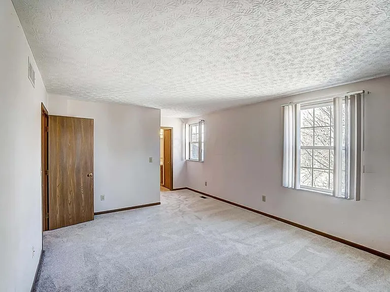 2444 Highlandtown Dr — Photo 23