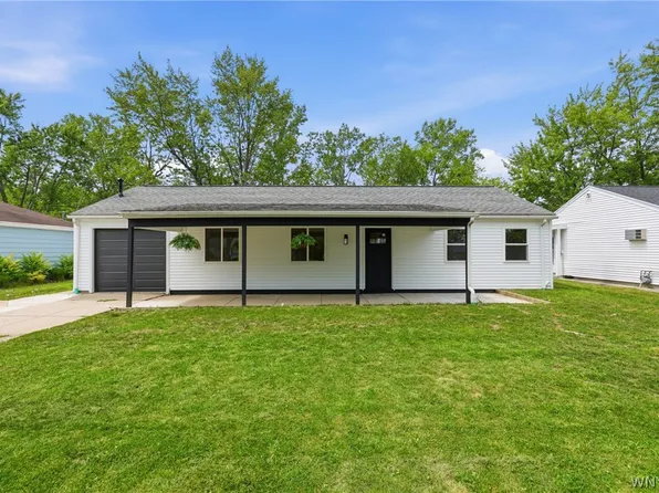454 Campus Dr, Amherst, NY 14226