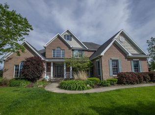 6249 Highland Green Dr, Medina, OH 44256