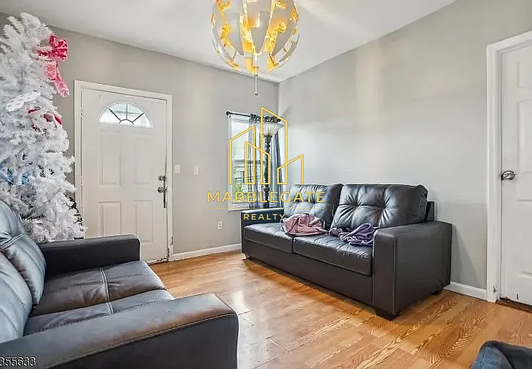 151 Clark Pl #22 — Photo 7
