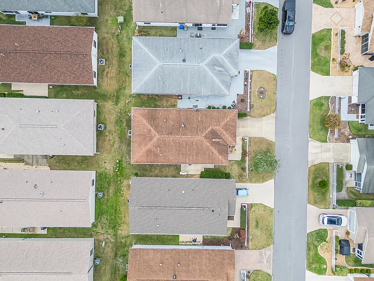 2454 Southern Oak St — Photo 33