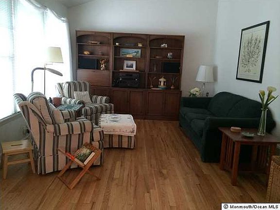 4th image of 140 Westend Avenue