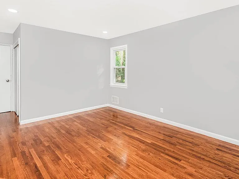 90 Patton Dr — Photo 32