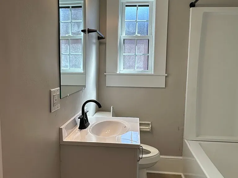 2754 Indianola Ave — Photo 13