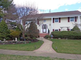 52 Delo Dr, Tappan, NY