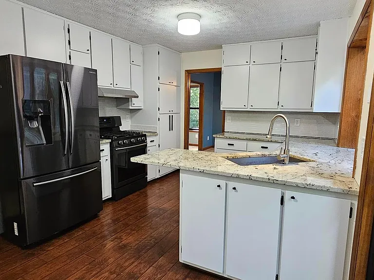 5053 Mackinac Dr — Photo 12