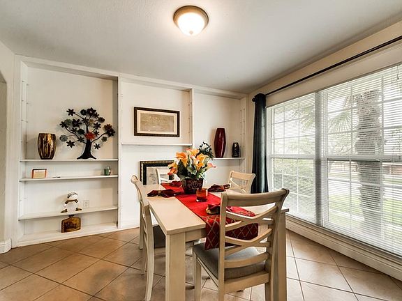 5th image of 5824 Diamond Oaks Dr N