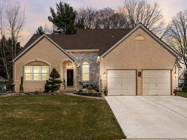 912 Gray Fox Cir, Sewell, NJ 08080