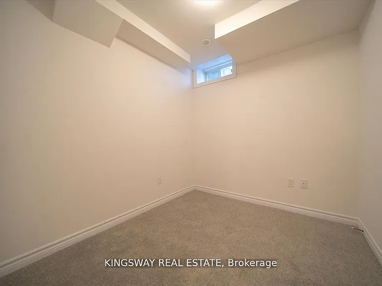 27 Paradox St — Photo 26