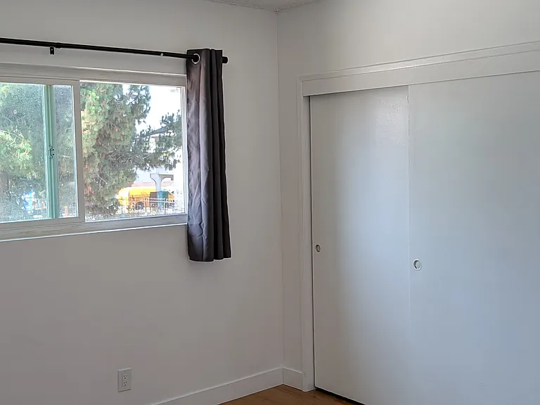 315 S Pine St #E — Photo 10