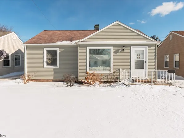 1671 Crestwood Rd, Mayfield Heights, OH 44124
