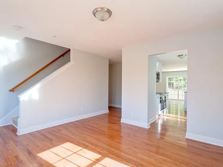 74 Upland St #D — Photo 7