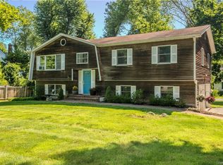 92 Entrance Way, Purdys, NY 10578