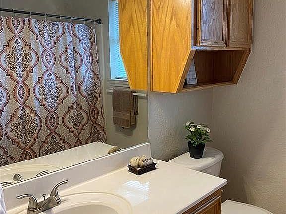 2nd image of 4908 Sunrise St