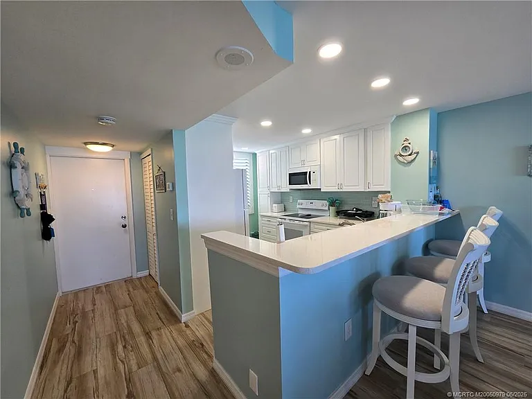 10600 S Ocean Dr #709 — Photo 13