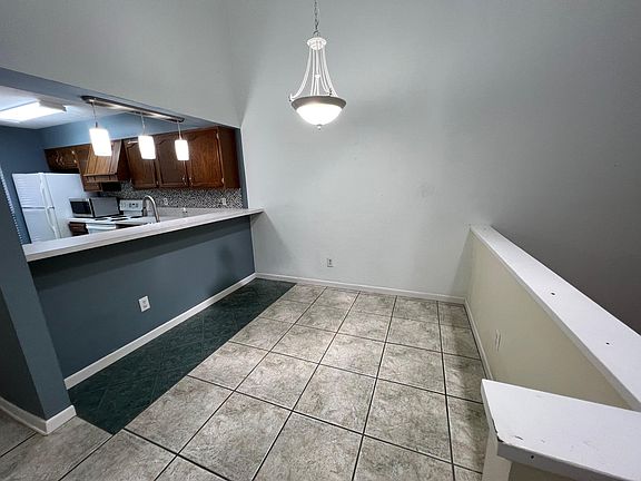 4th image of 3944 NW 29th Ln