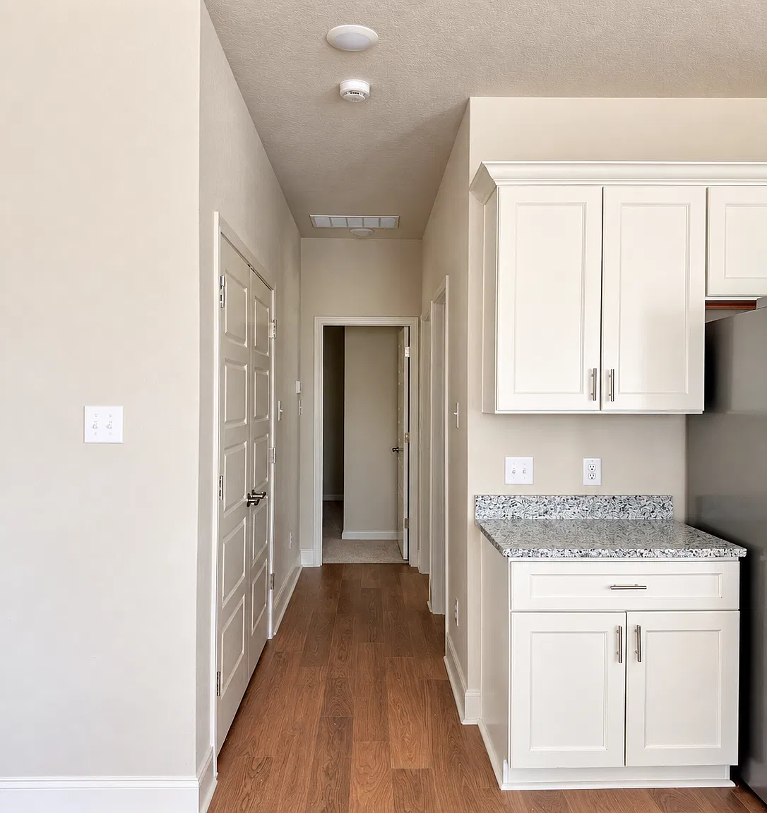 2 bed, 1119 sqft, $1,295 — Photo 3