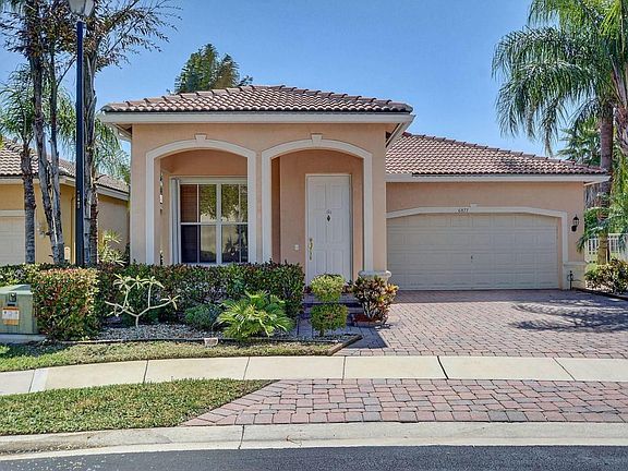 3rd image of 6877 Carolyn Way