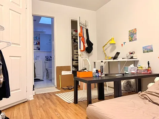 Rented by 18 REALTY | media 11