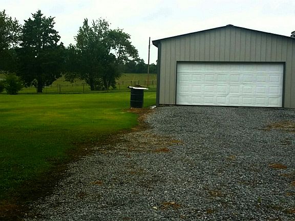 Detached Garage