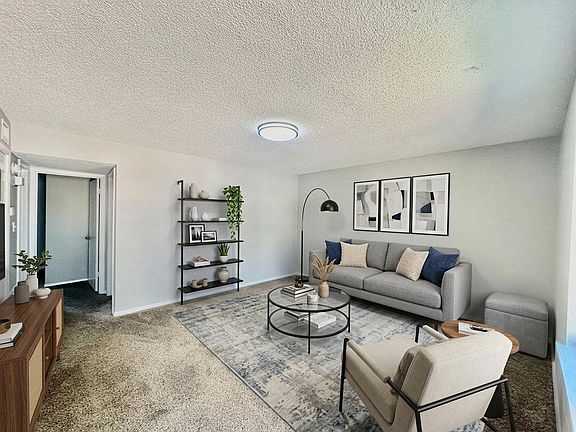 2nd image of 32 Stoneybrook Ln #11