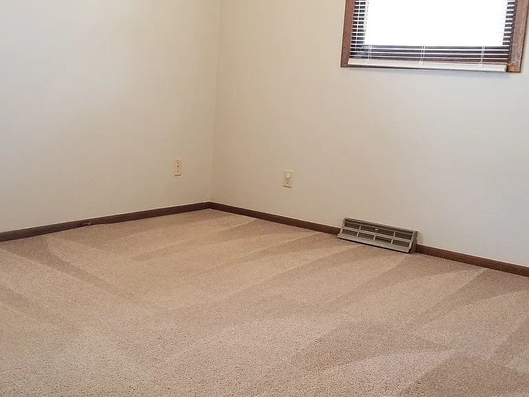 1529 Linda Dr — Photo 13