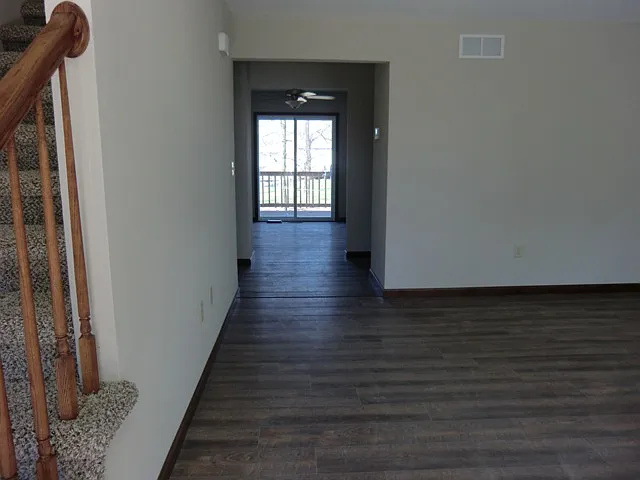 2 bed, 1.5 bath, 1280 sqft, $1,575 — Photo 3
