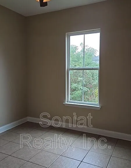 4124 Eagle St — Photo 4