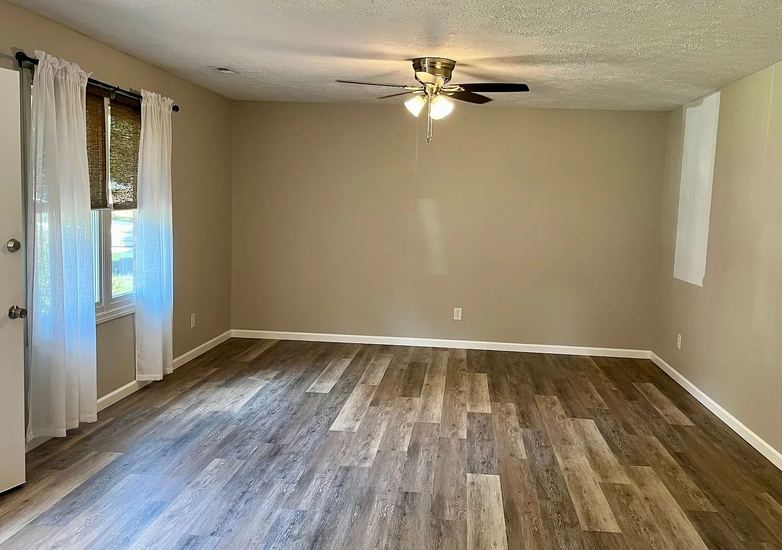 Two bedroom house in Holiday Shores! — Photo 4