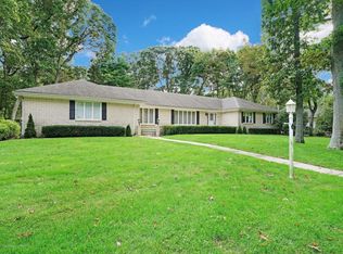 6 Conaskonk Dr, Ocean, NJ 07712