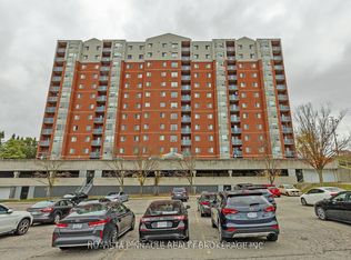 30 Chapman Ct #408, London, ON N6G 4Y4