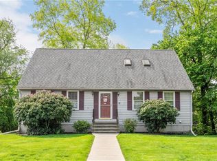 54 Scarborough Rd, Cumberland, RI 02864