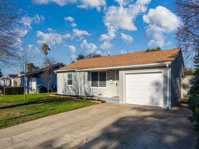 2711 24th Ave, Sacramento, CA, 95820