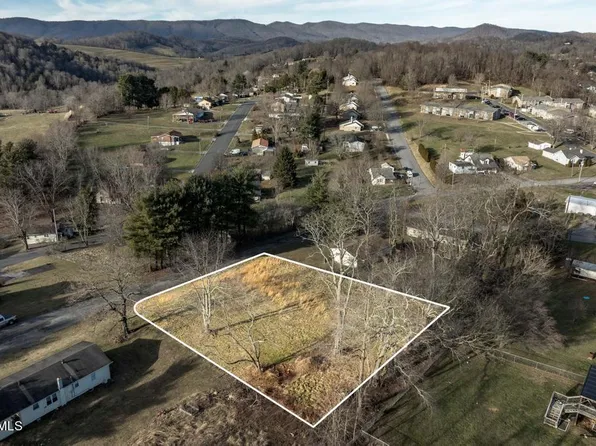 Columbia Ave, Marion, VA 24354