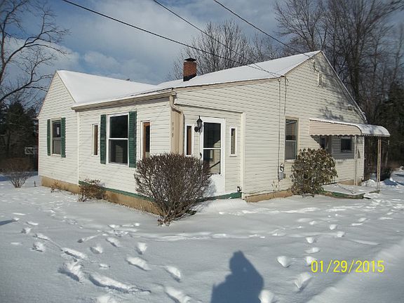 2nd image of 990 E Liberty St