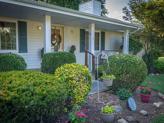 2nd image of 3515 Saint Andrews Dr