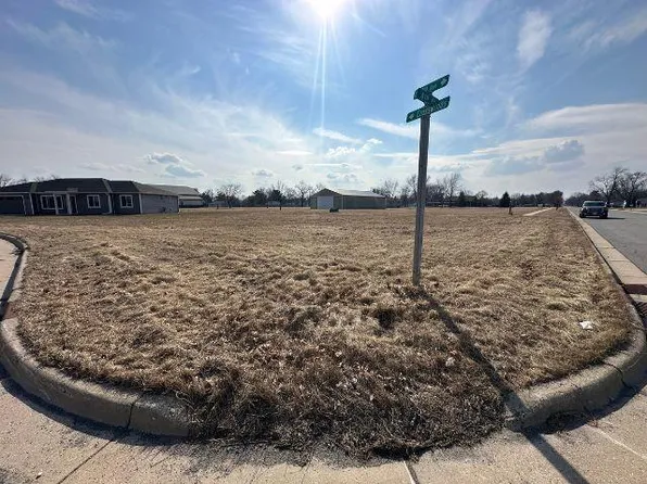 202 Crosswinds Street #CSM 1, Brodhead, WI 53520
