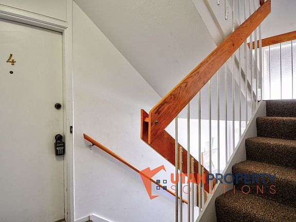 4th image of 4874 S Highland Cir APT 4