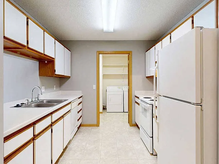 Northbrook Apartments — Photo 118