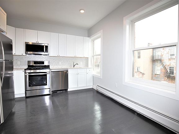 2nd image of 514 Washington St #1
