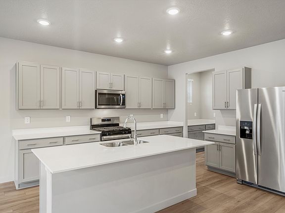 SLC_Willow_ 4281_Kitchen_B_3438-Gina-St-Eagle-Mountain-UT.jpg