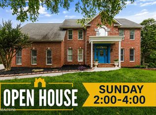 16 Radcliff Ter, Oak Ridge, TN 37830